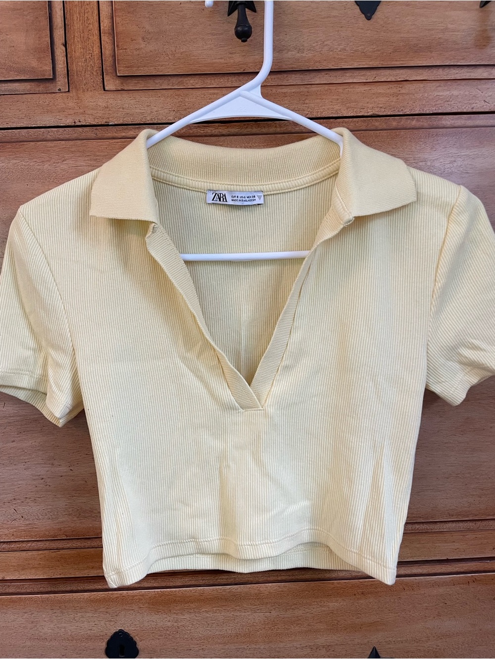 Zara Pale Yellow Ribbed V-Neck Polo Crop Top, Size Small